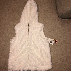 Speechless White Fuzzy Faux Fur Vest With Hood